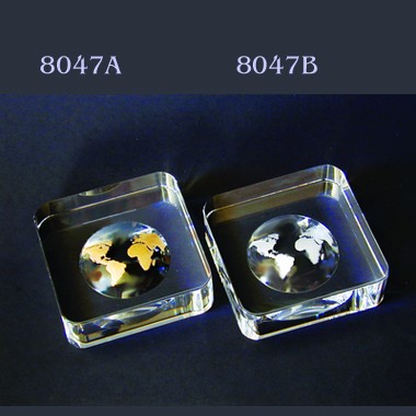 WORLD PAPERWEIGHT, SILVER ETCHING 1