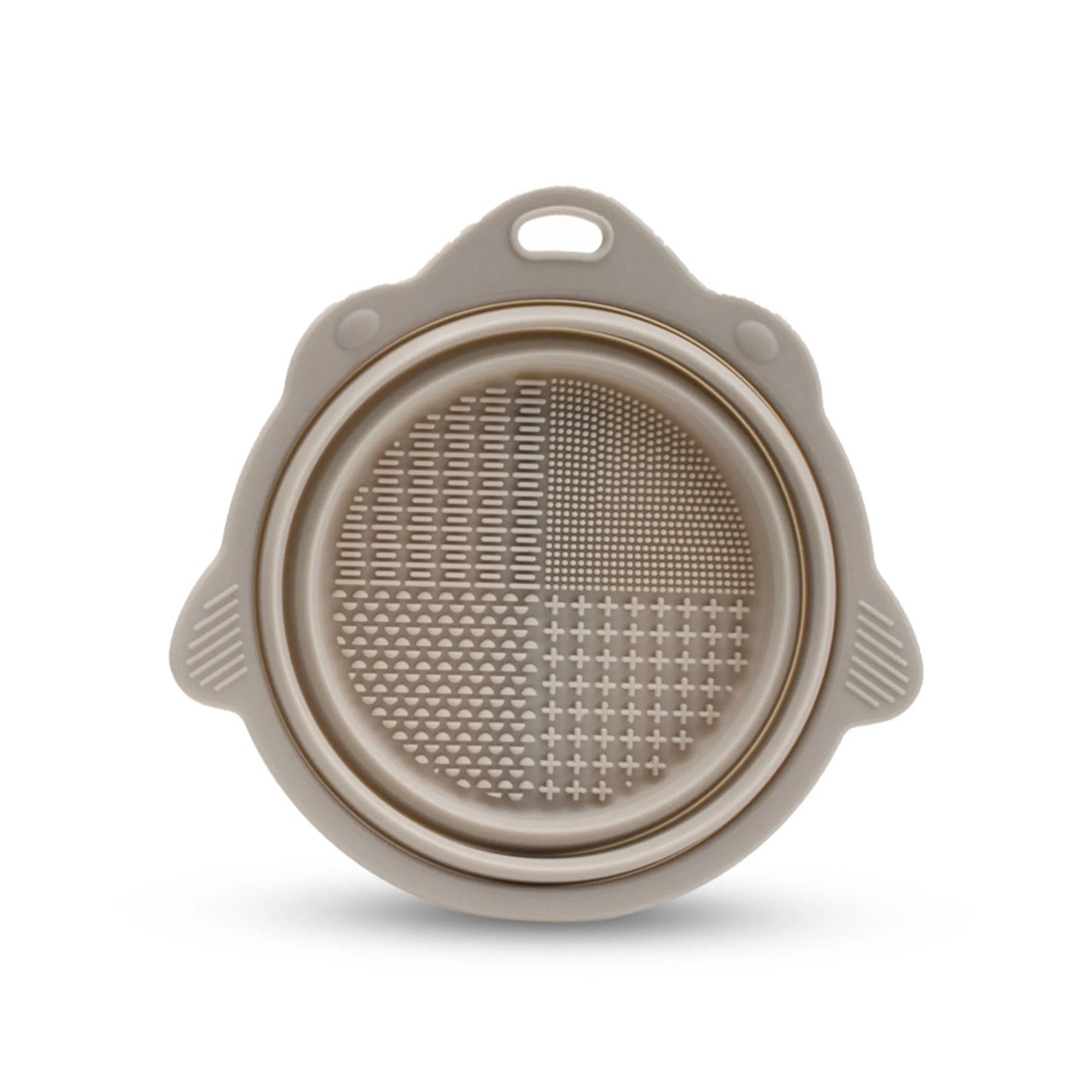 Fold-Up Dog Bowls for Outdoor Activities 3
