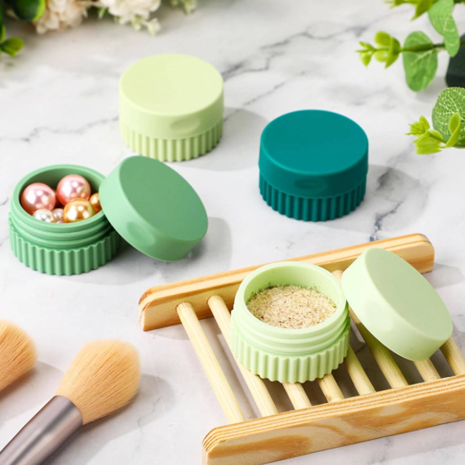 0.68oz Travel Container 10