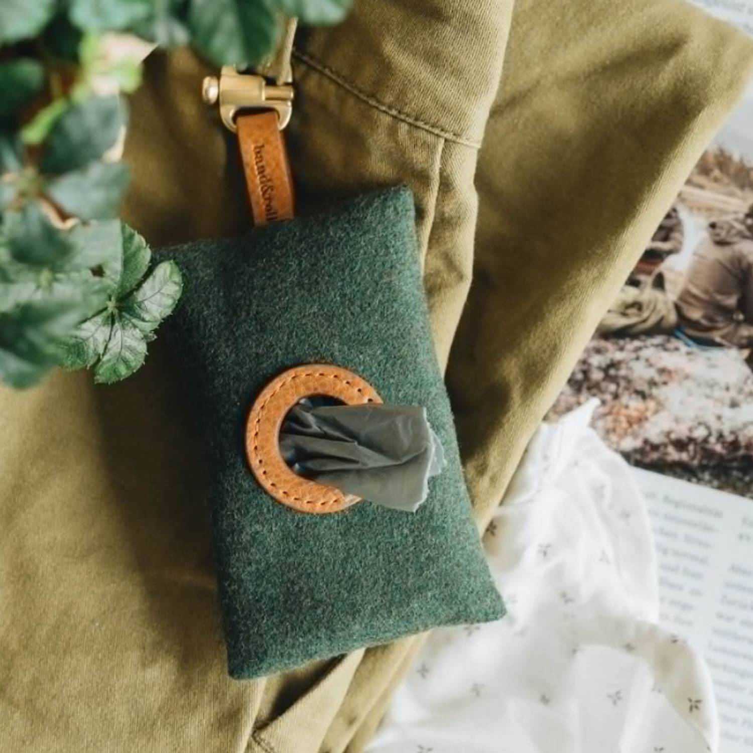 Felt Waste Bags Holder Dispenser W/ Poop 7