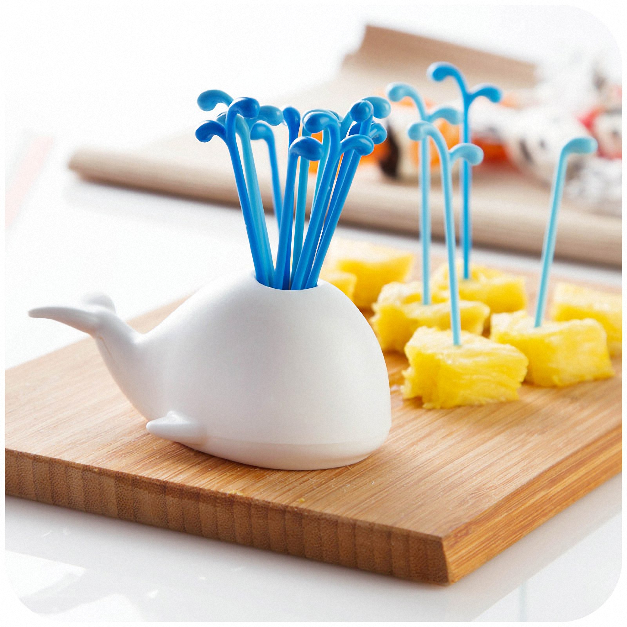 Whale Design Fruit Fork Holder 1