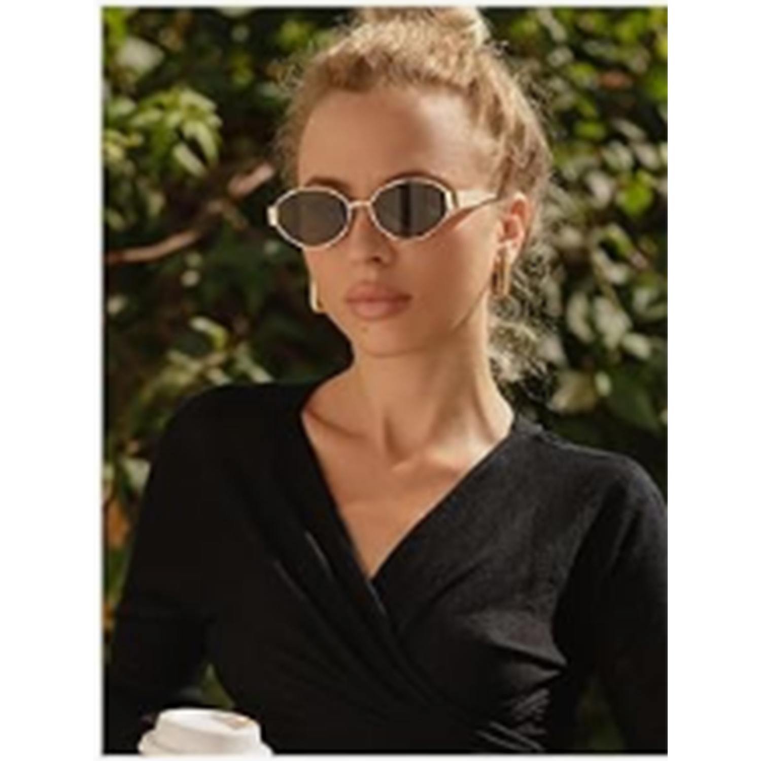 Oval-Shaped Stylish Metal Sunglasses 4