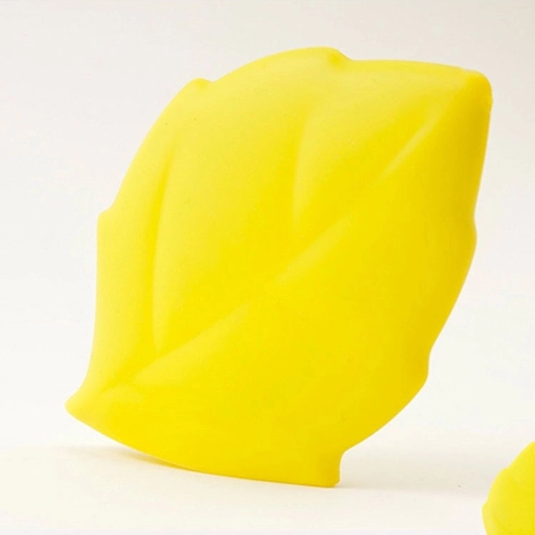 Silicone Maple Leaf Travel Pocket Drinking Cup 7