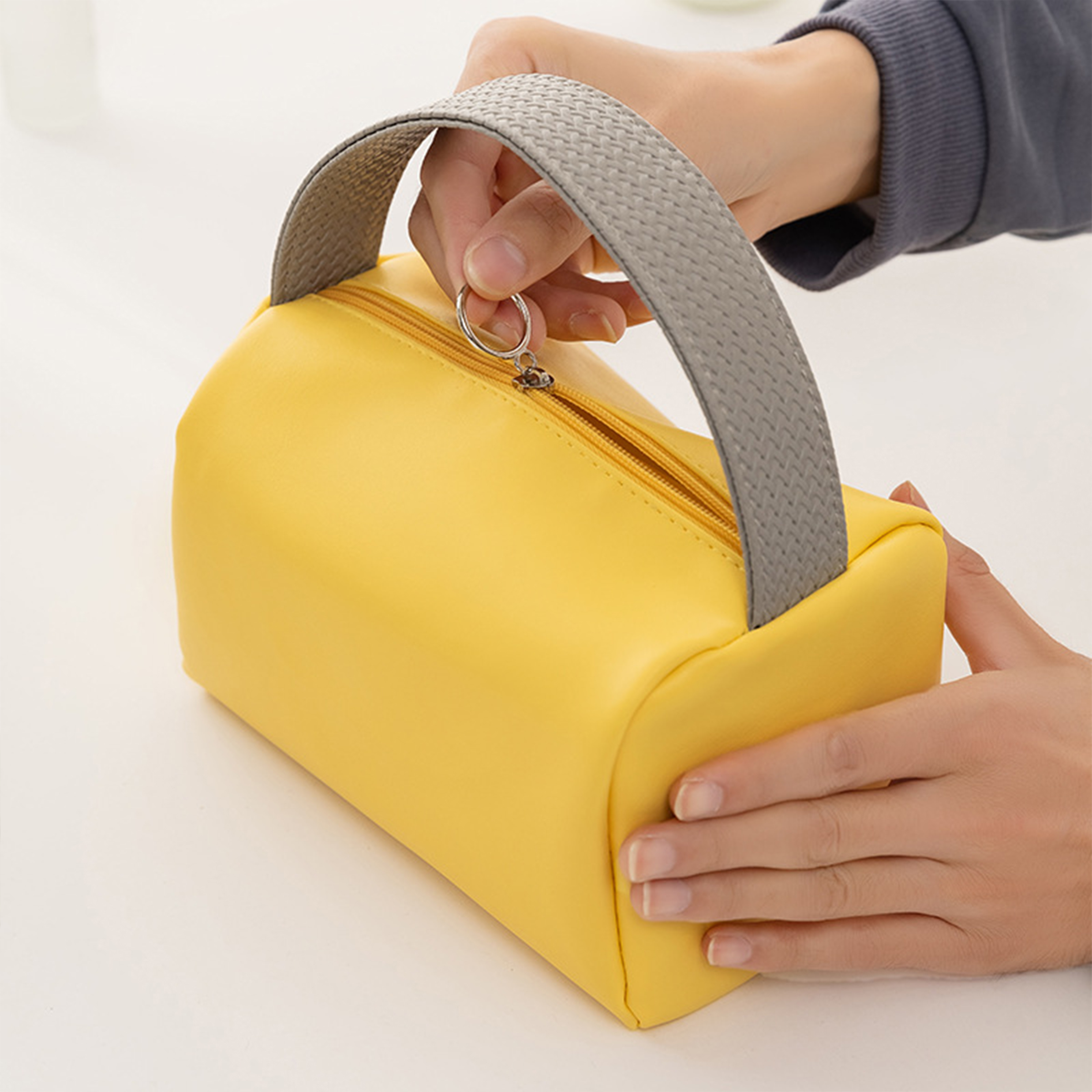 Pu Large Capacity Travel Makeup Bag 18