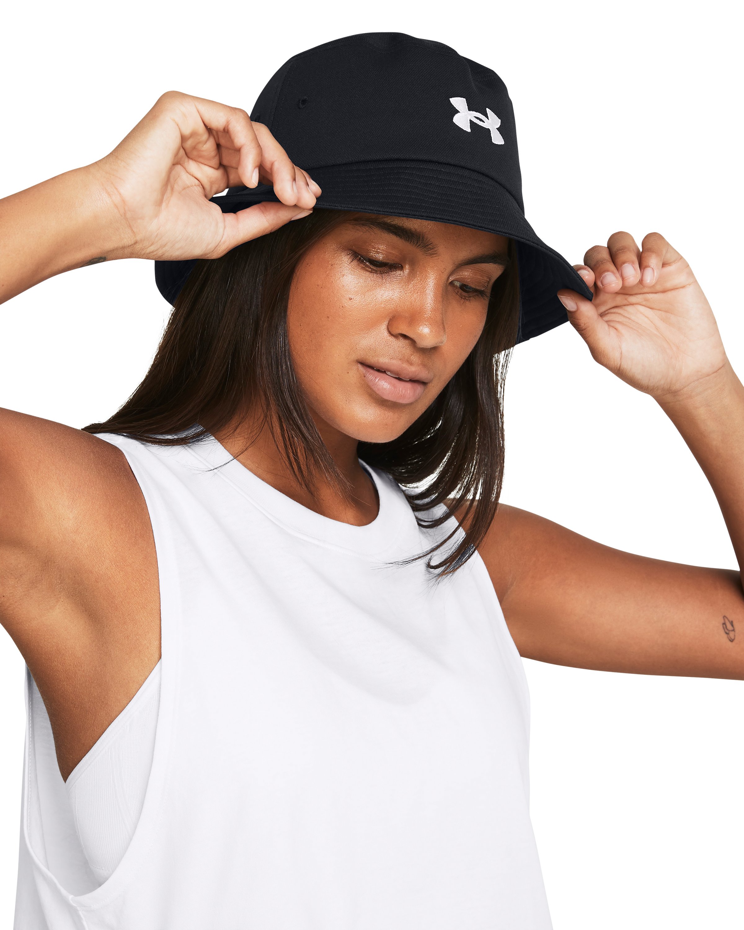 UA Blitzing Women's Bucket Hat 2