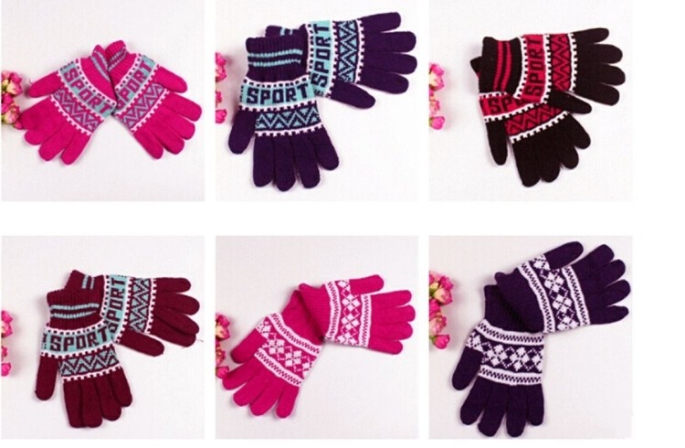 Knitted Gloves 1