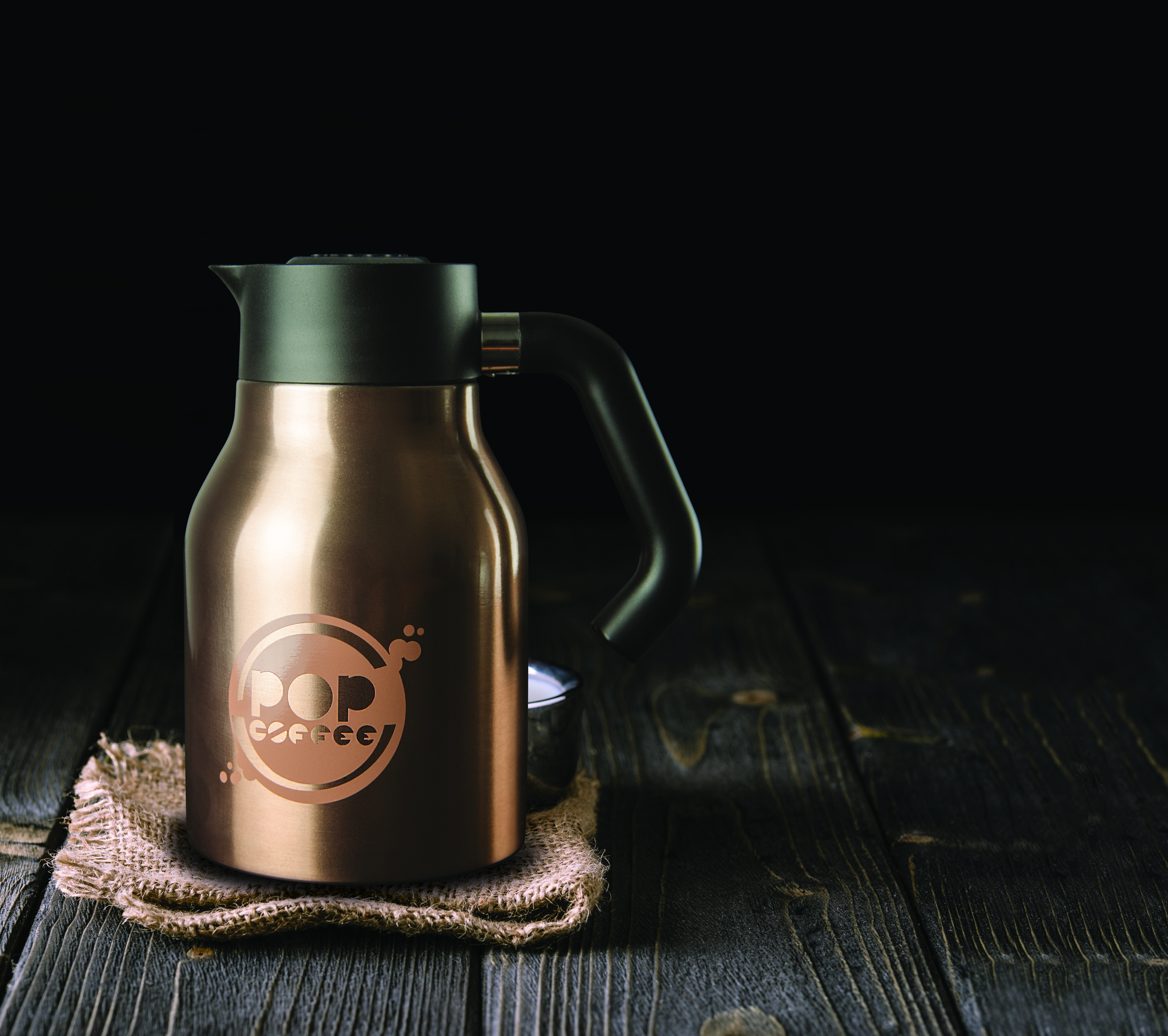 Asobu 34 Oz. Cold Brew Portable Coffee Carafe w/Handle 4