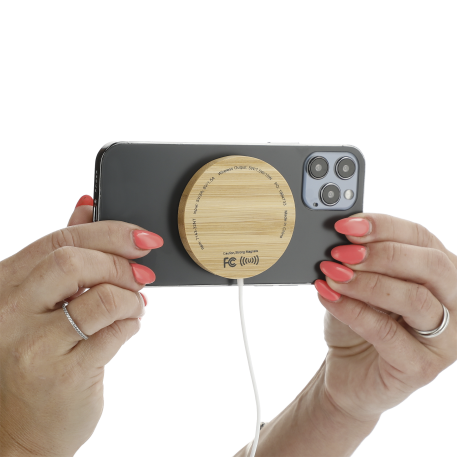 FSC® 100% Bamboo MagClick™ Fast Wireless Pad 10