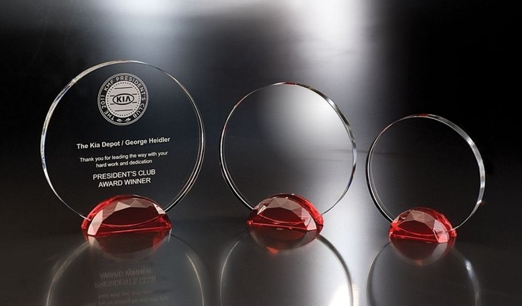 Designer Crystal Crispy (Red) Award 1