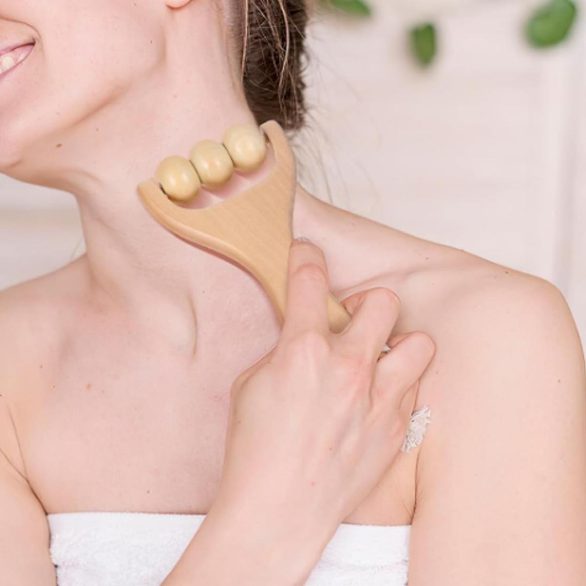 Bamboo Handheld Massage Roller with Natural Finish 4