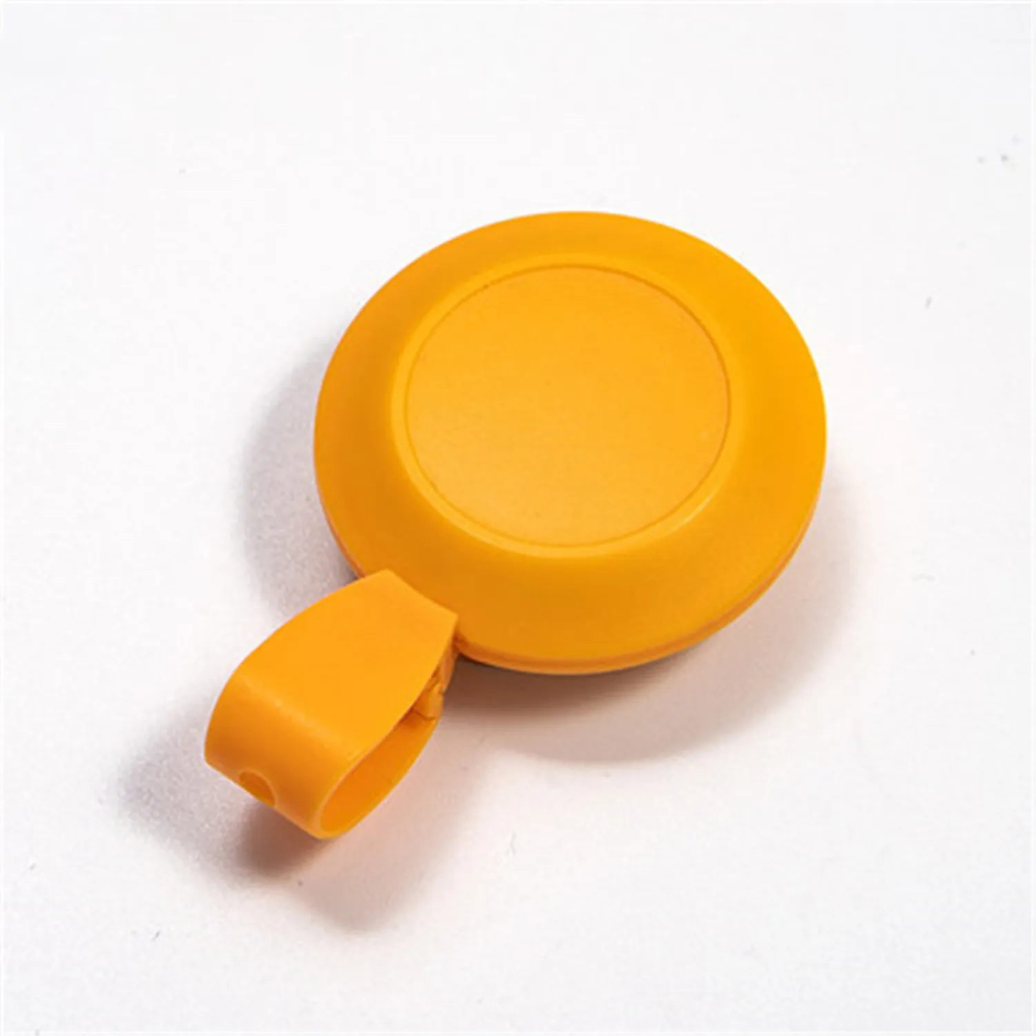 Easy-Pull Button Badge 9