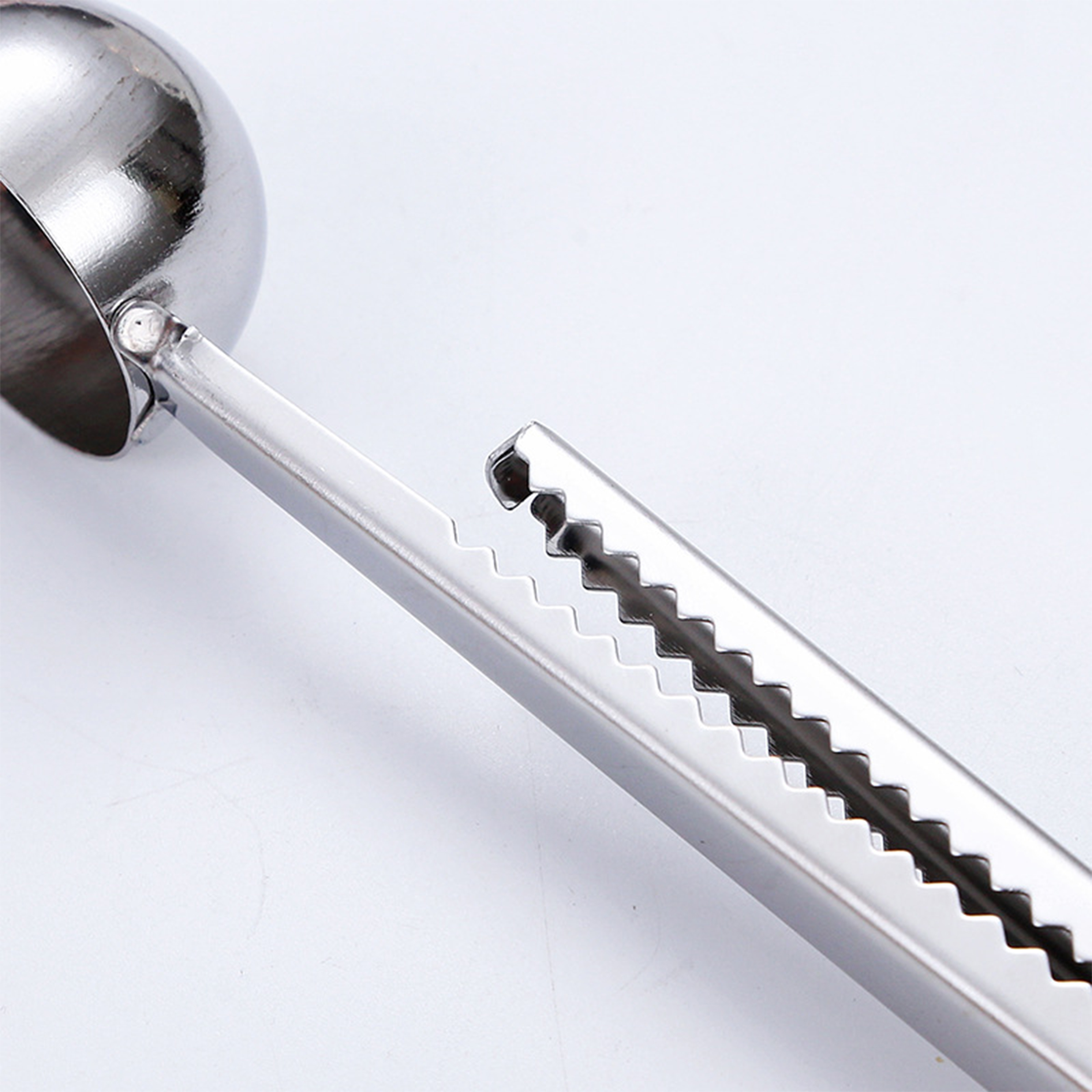 Stainless Steel Multi-Functional Coffee Scoop With Bag Clip 3