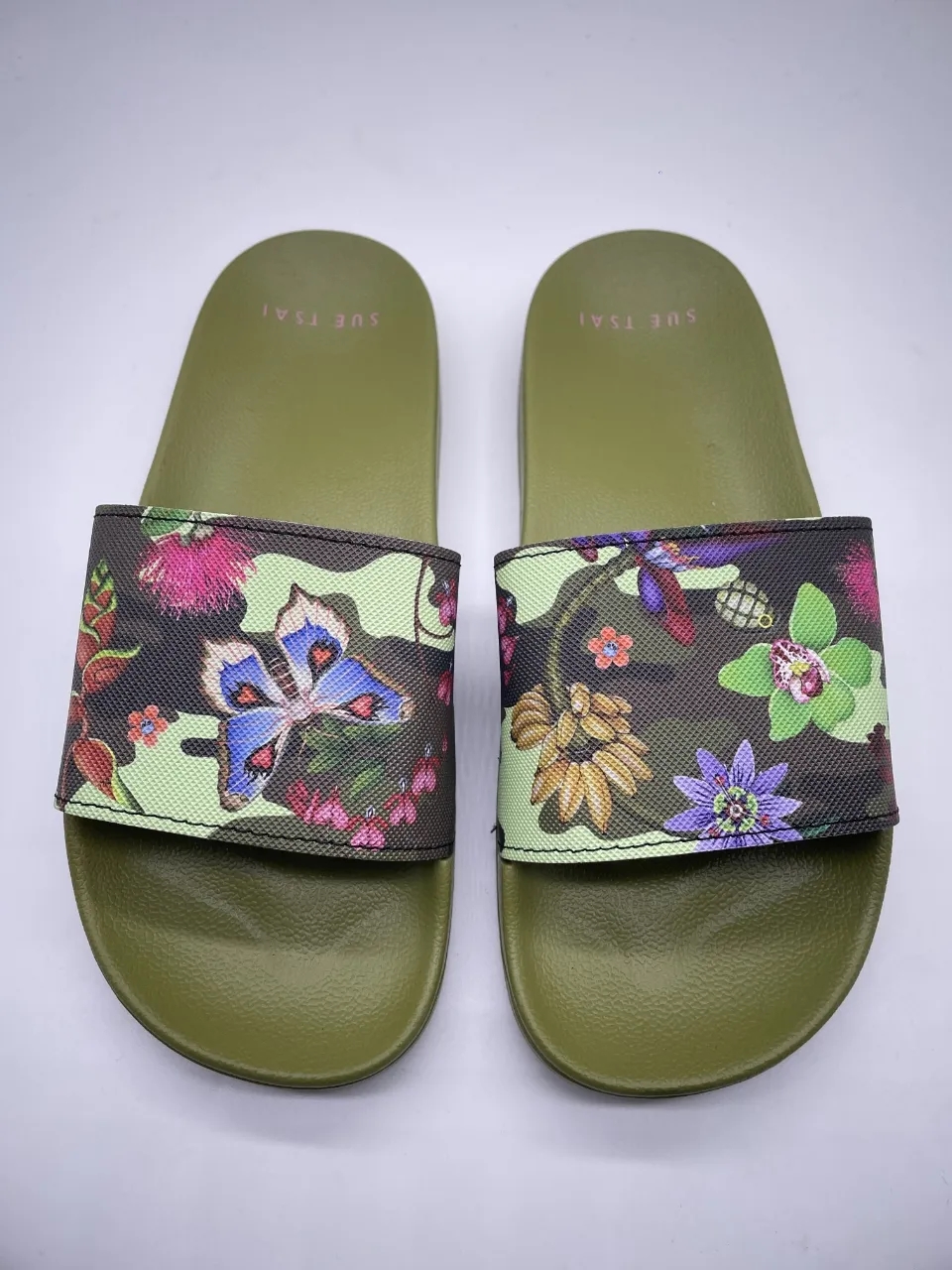 Eco-Friendly Recycled PVC Waterproof Slide 2