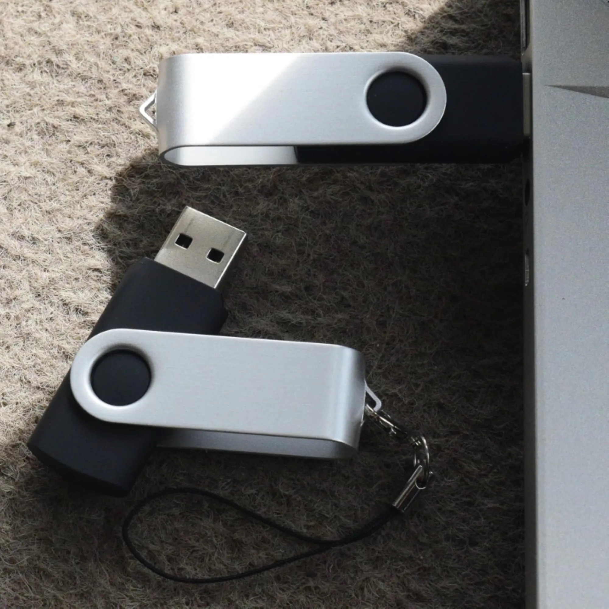 Metal Case USB Flash Drive 4