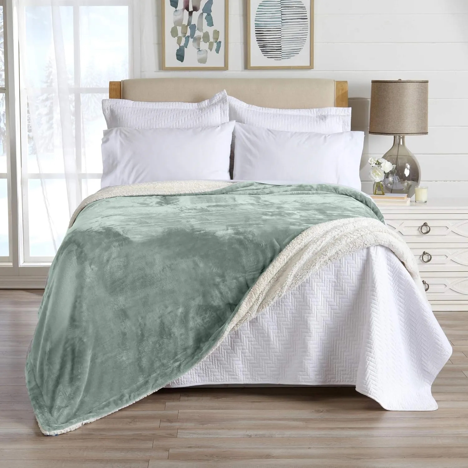63" x 51" Sherpa Blanket 2