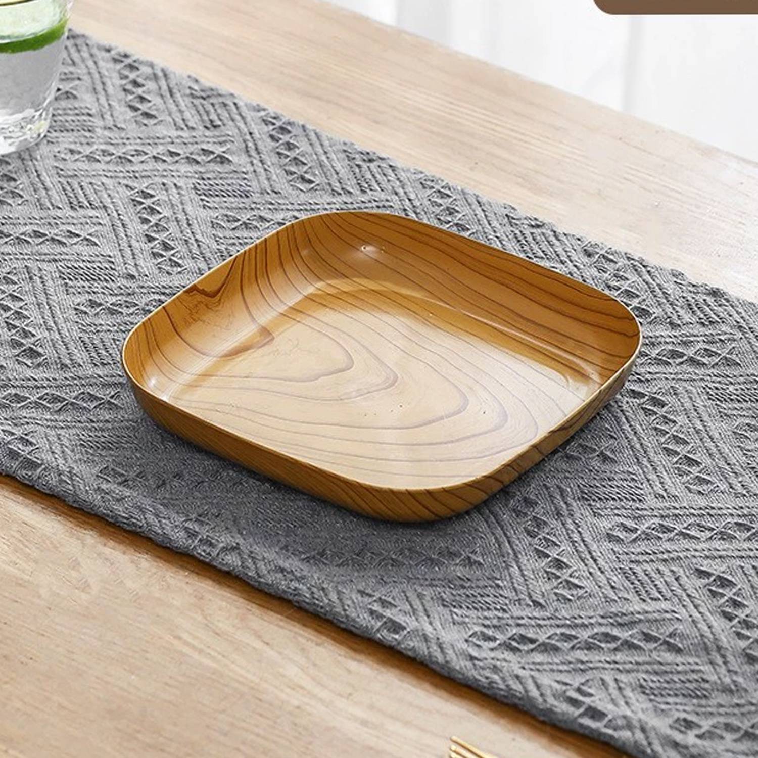 5.5 & 8 IN Faux Wood Grain Plastic Snack Square Plate 5