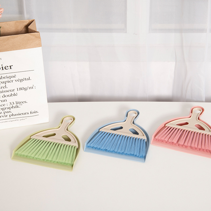 Mini Dustpan and Brush Set 3