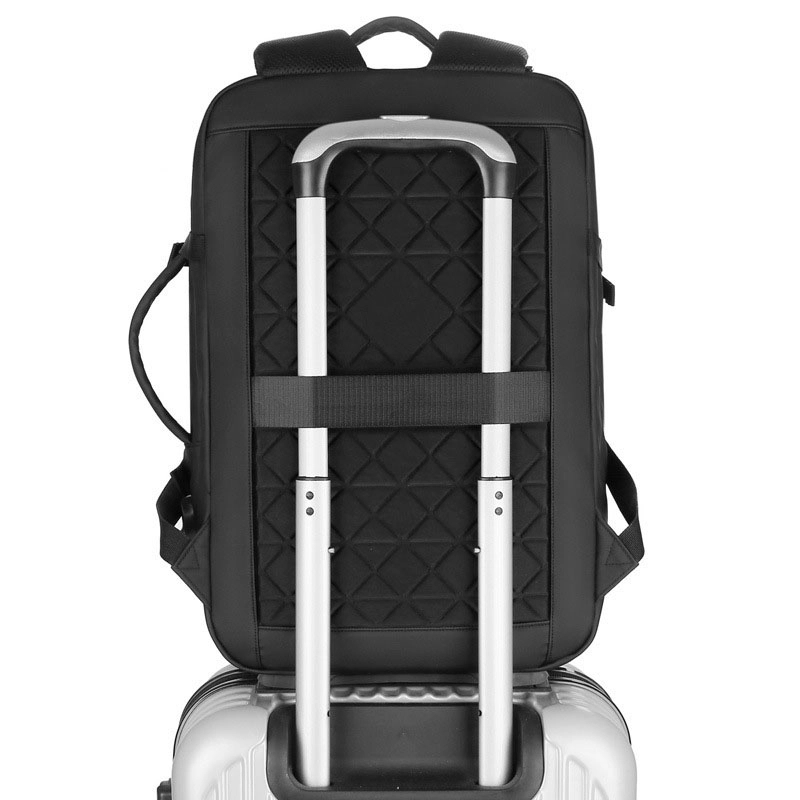 Custom Waterproof Travel Bags With USB Port 2