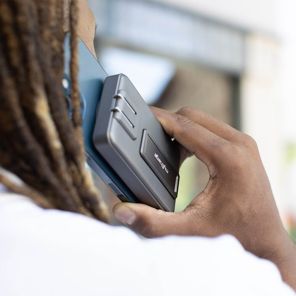 Maglock Hub+ 5 000mAh All in One Wireless Charger