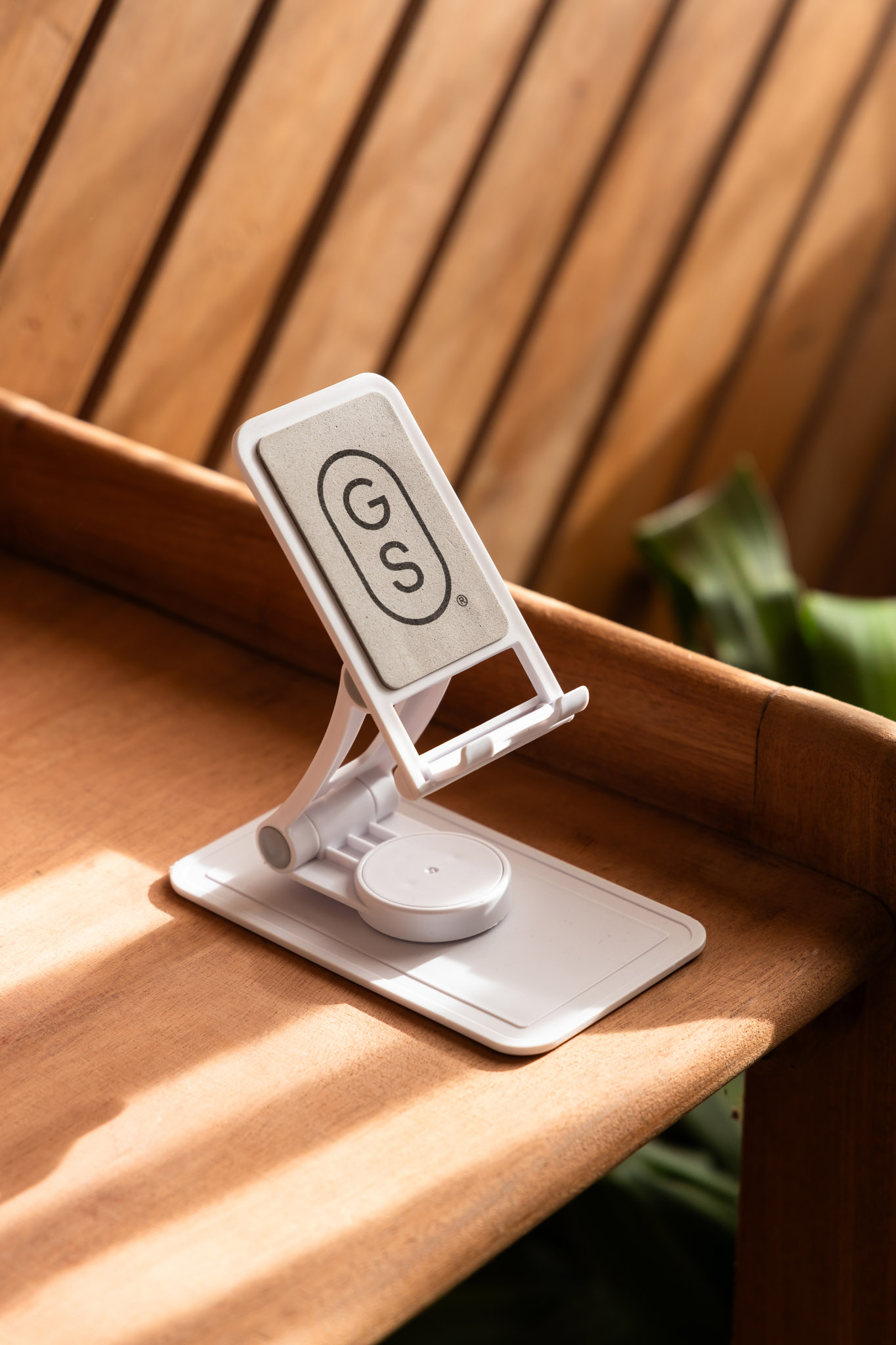 Rotating Media Stand 2