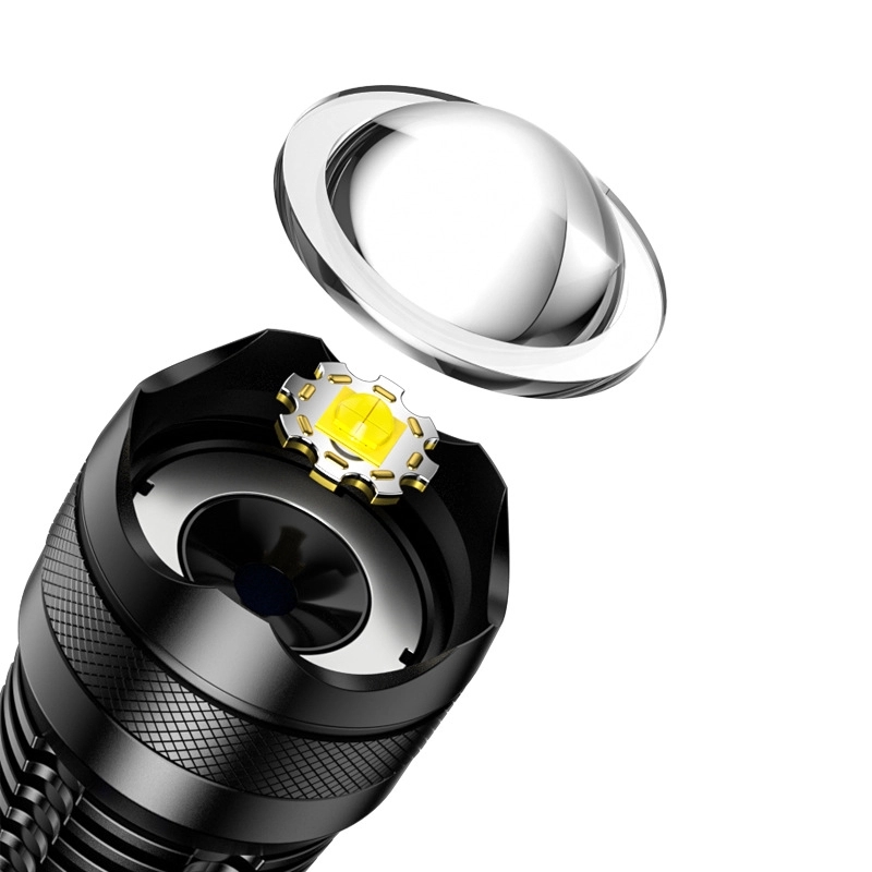 Custom Zoomable Flashlights With High Lumens 3