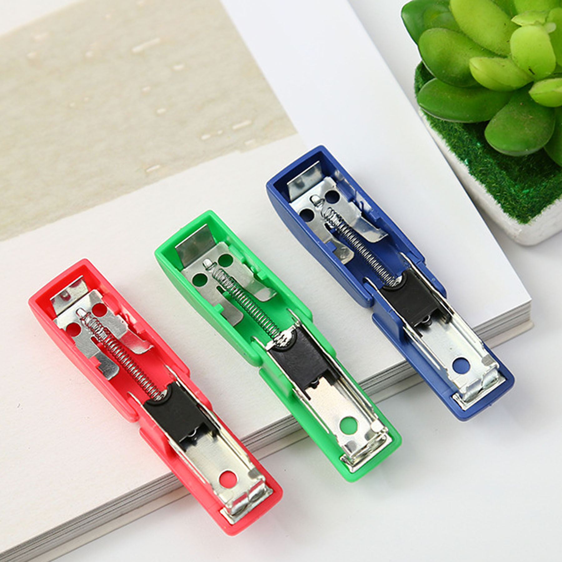 Mini Stapler 3