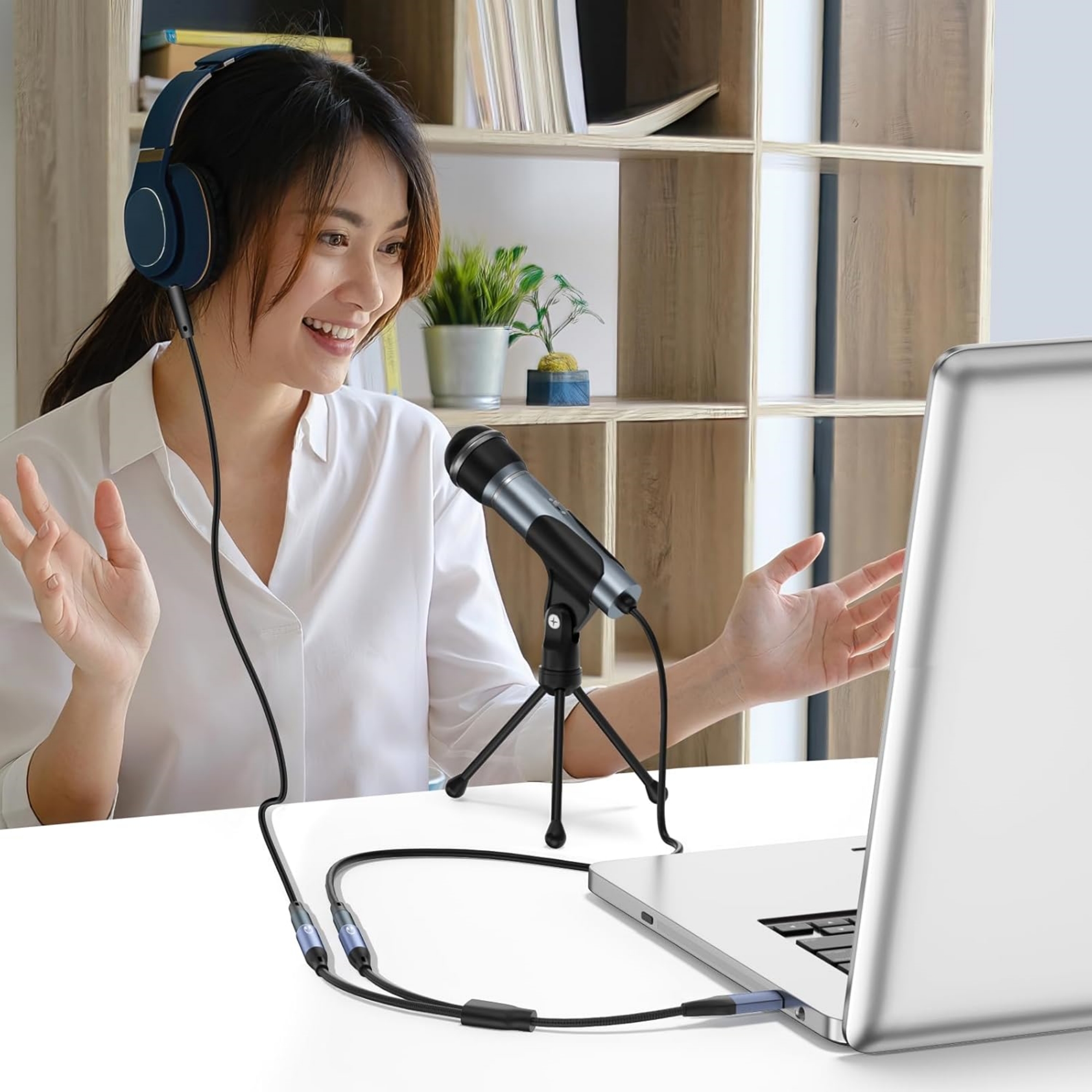 USB C To Two 3.5mm Female Audio adapter 7