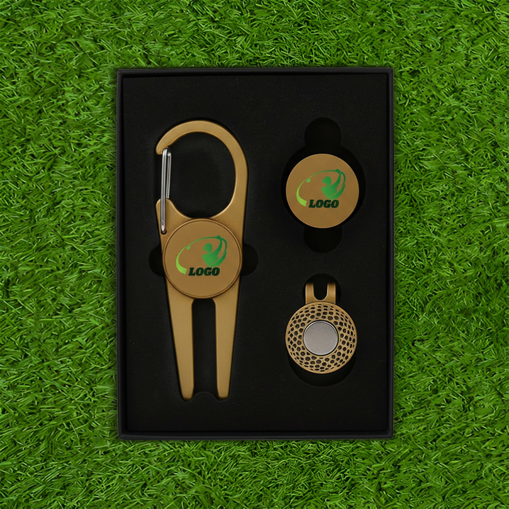 Magnetic Golf Tool Set with Carabiner 1