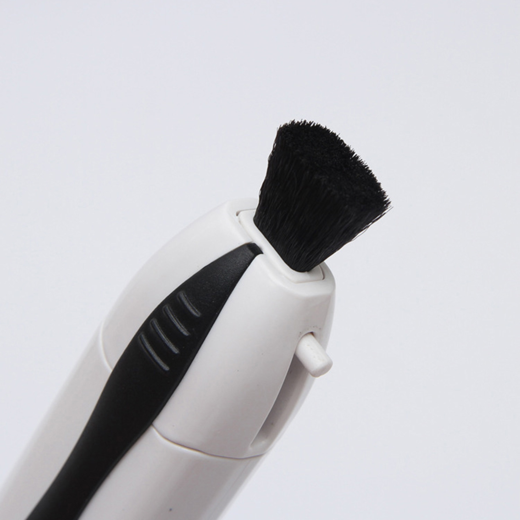 Eyeglass Cleaning Brush 2
