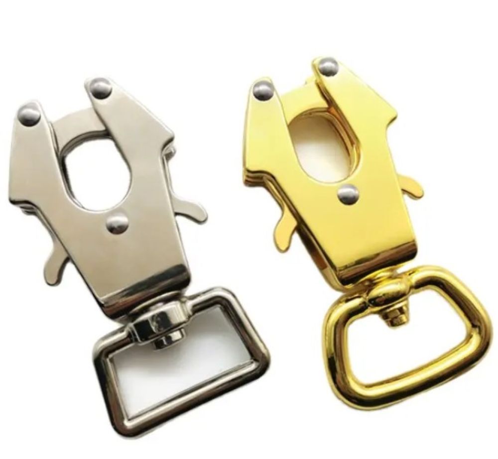Mountaineering Buckle 2