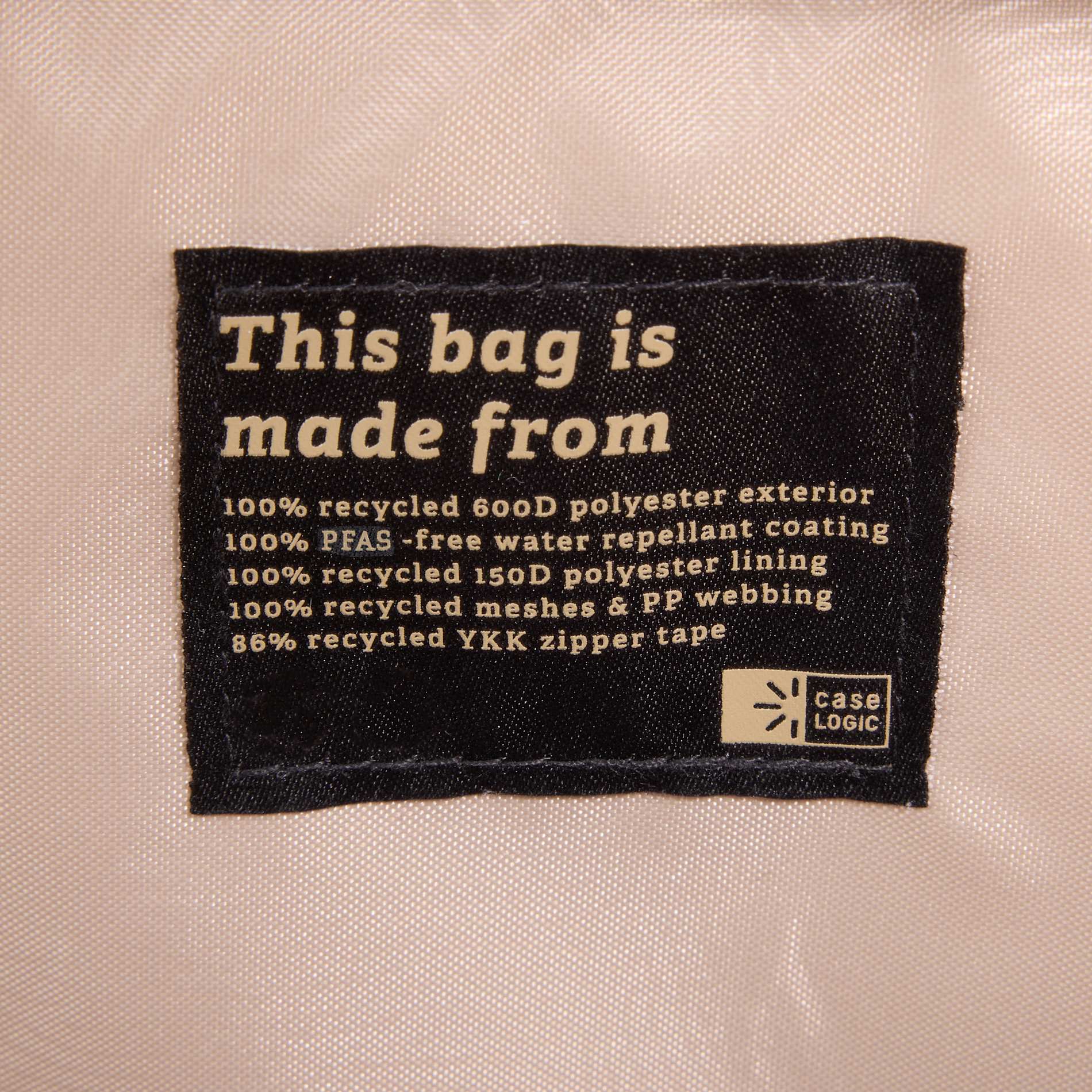 Invigo Recycled 16” Messenger Bag