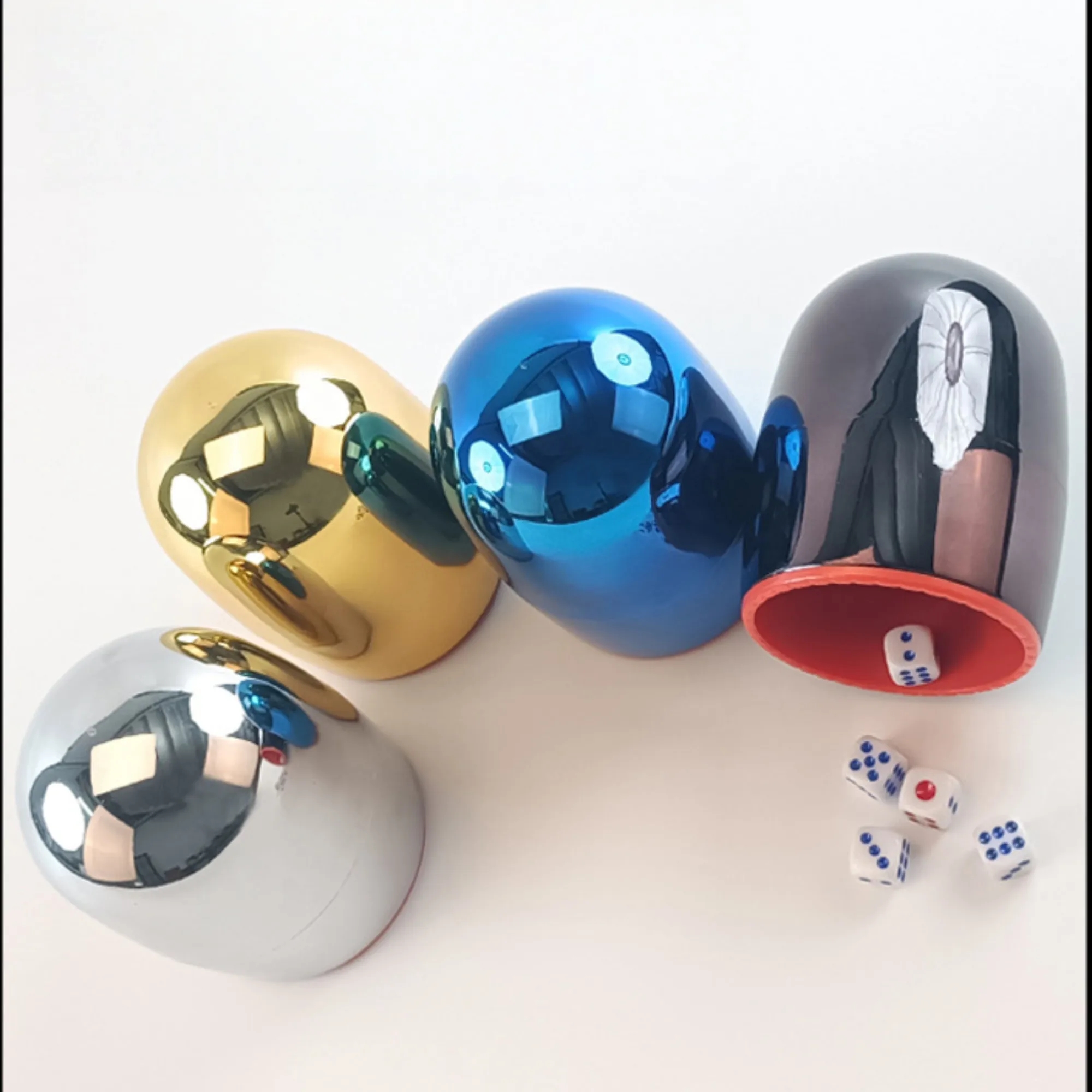 Plastic Dice Cup Set For Bar Entertainment Game 3