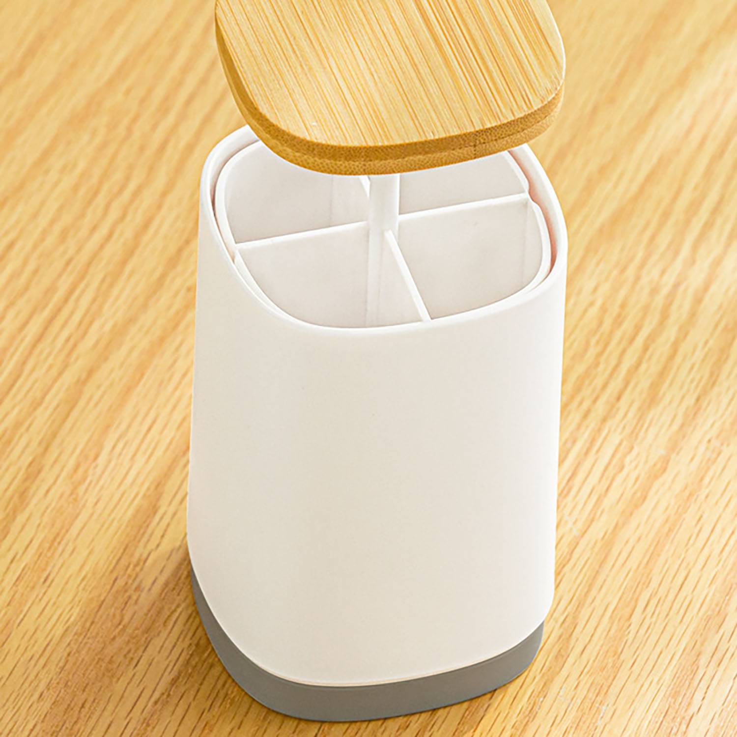 Dust-Proof Cotton Bud and Toothpick Holder 1