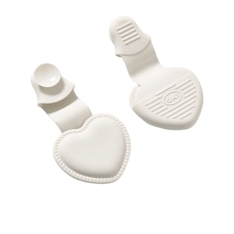 Silicone Heart Insulated Glove Clip Oven Mitts 4