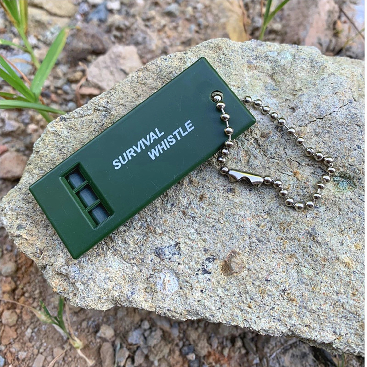 Outdoor Emergency Survival Keychain Whistle 1