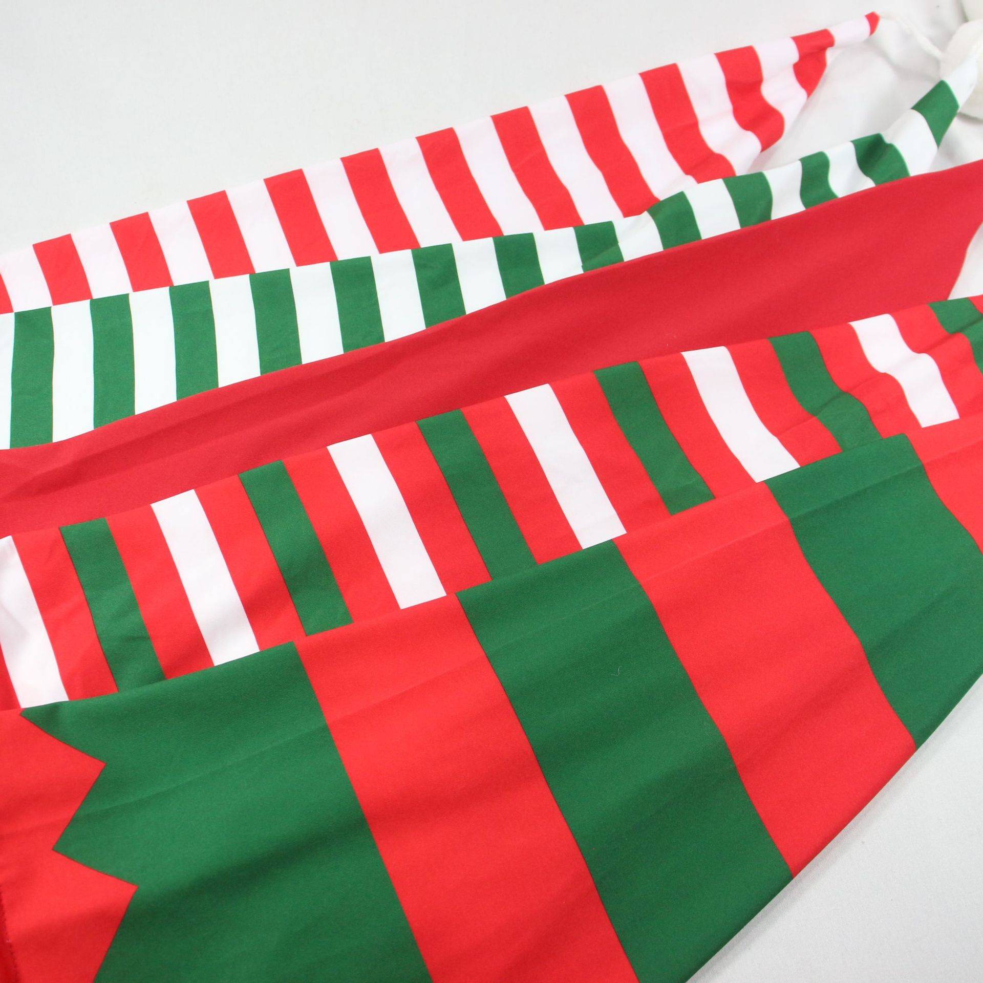 Elastic and adjustable Christmas wizard hat 3