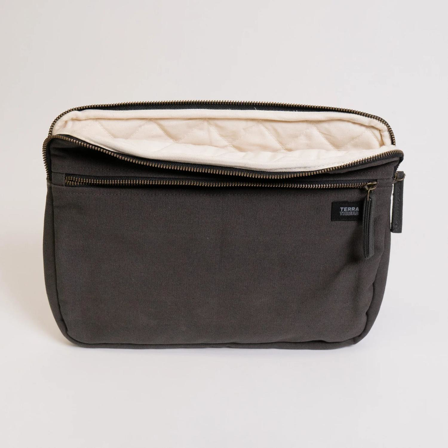 TERRA THREAD® - Erdig 13" Laptop Sleeve Sustainable GOTS & Fair Trade Certified 3