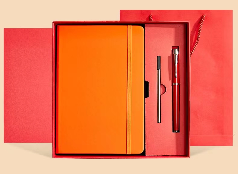 200 Pages PU Leather Personalized A5 Journal Notebook Set with Pen & Gift Box 7