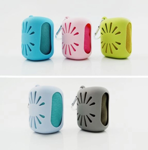 Cooling Towel with Portable Silicone Case 1