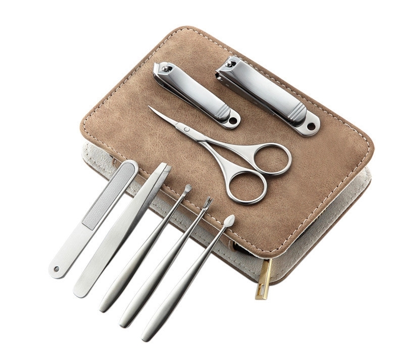 Manicure Grooming Kit 4