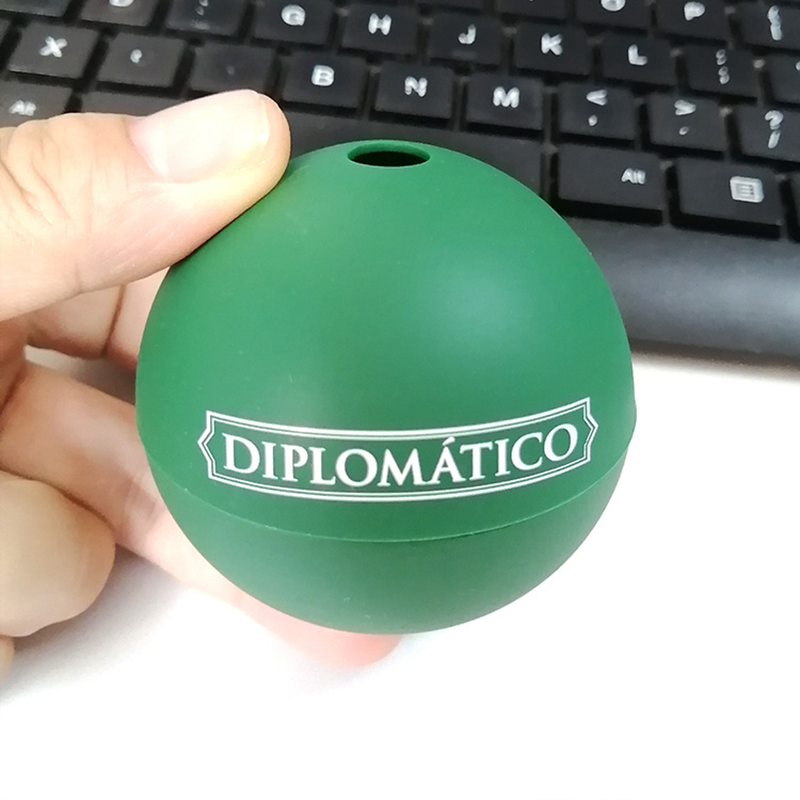 Medium Size Silicone Ice Maker for Cool Drinks Ice Ball Shape Mold 18