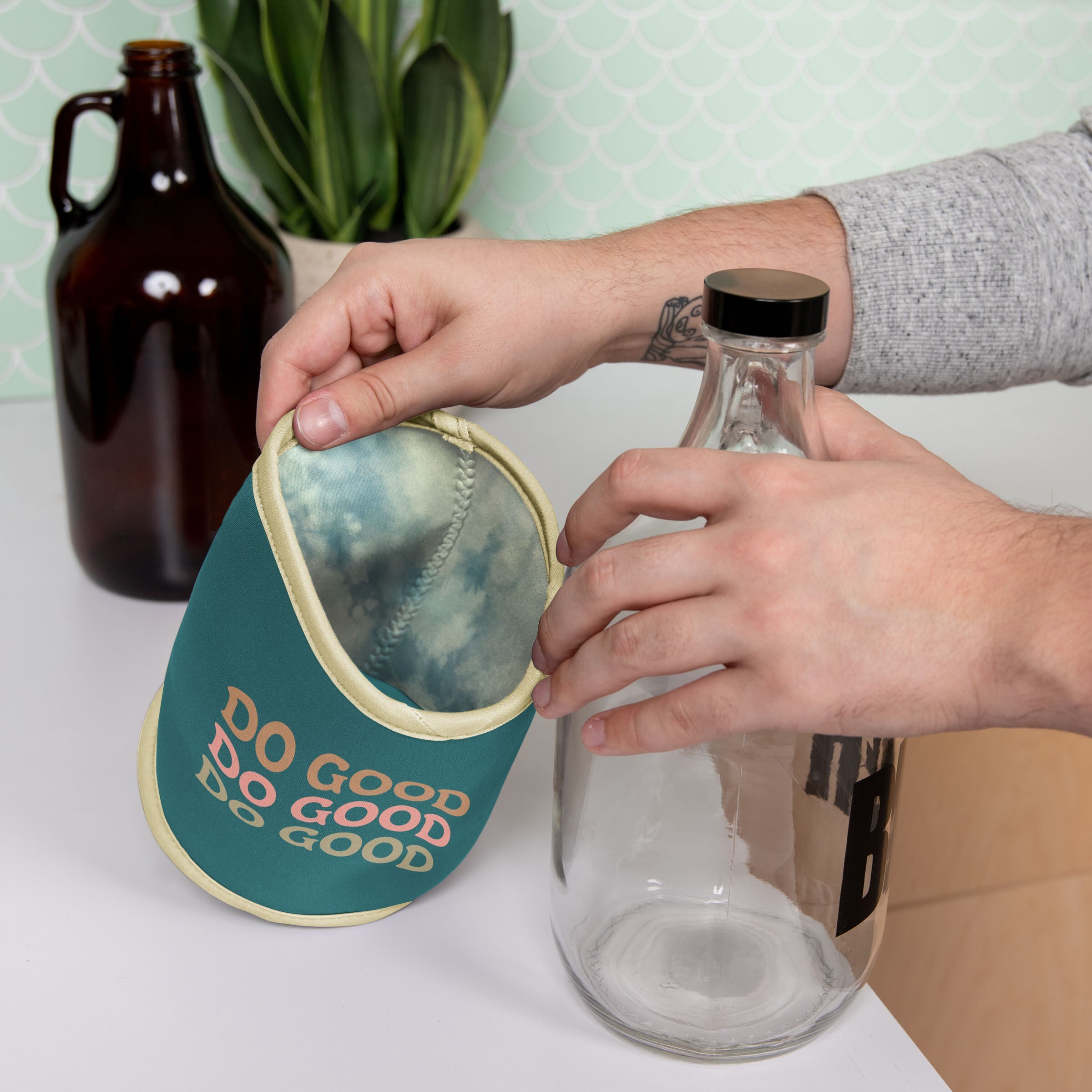 GROWLER COVER -Oytex