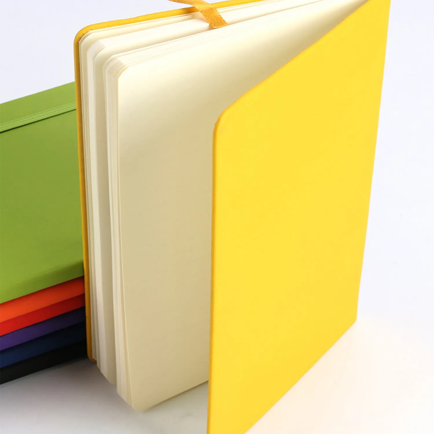 Basics Classic Notebook 6