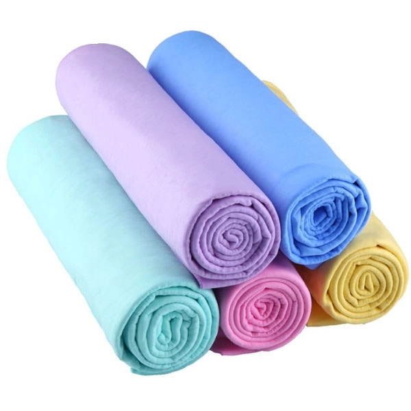 13" x 17" - Chamois Towel with Case 5