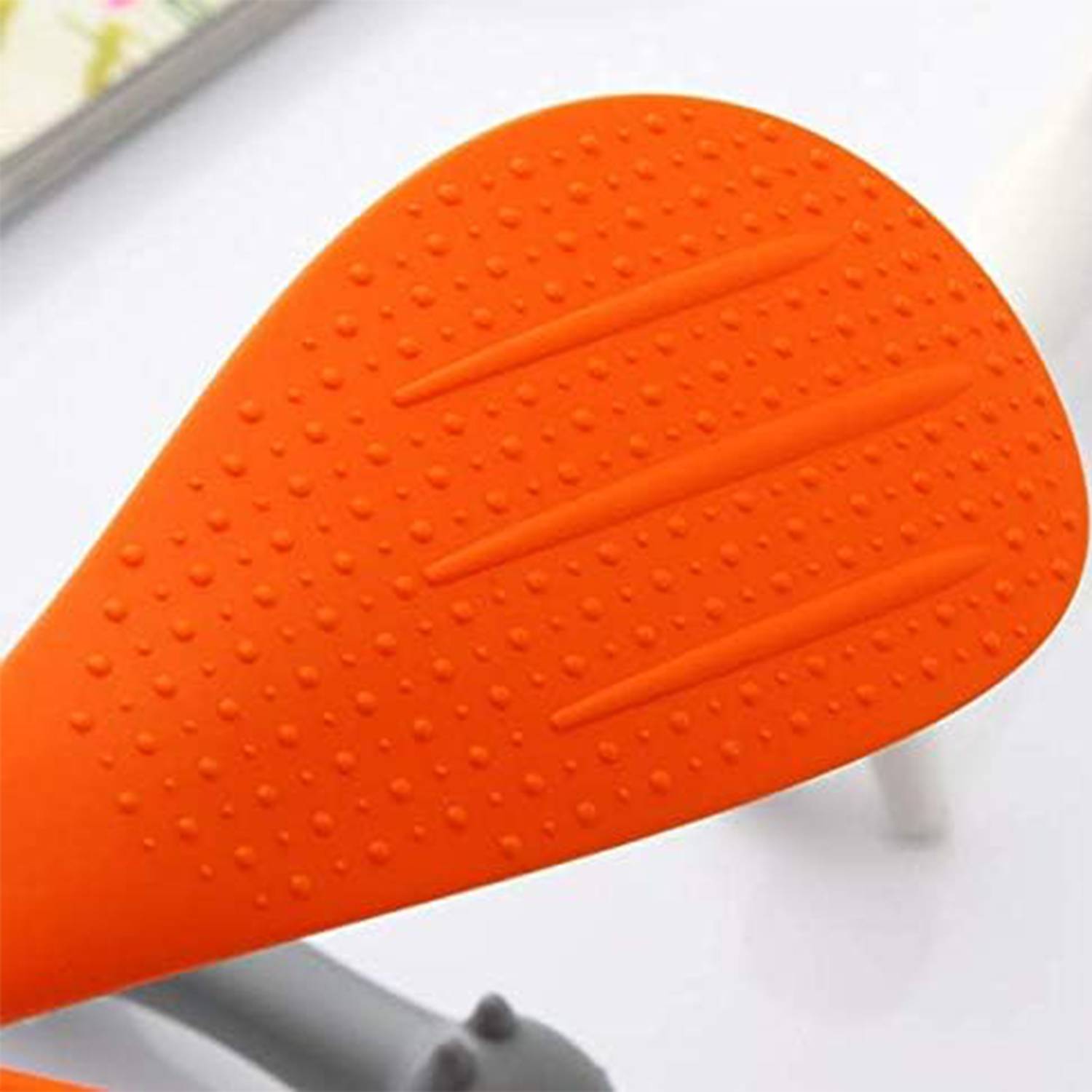 Cute Creative Squirrel Standing Non-Stick Table Lunch Spoon 4