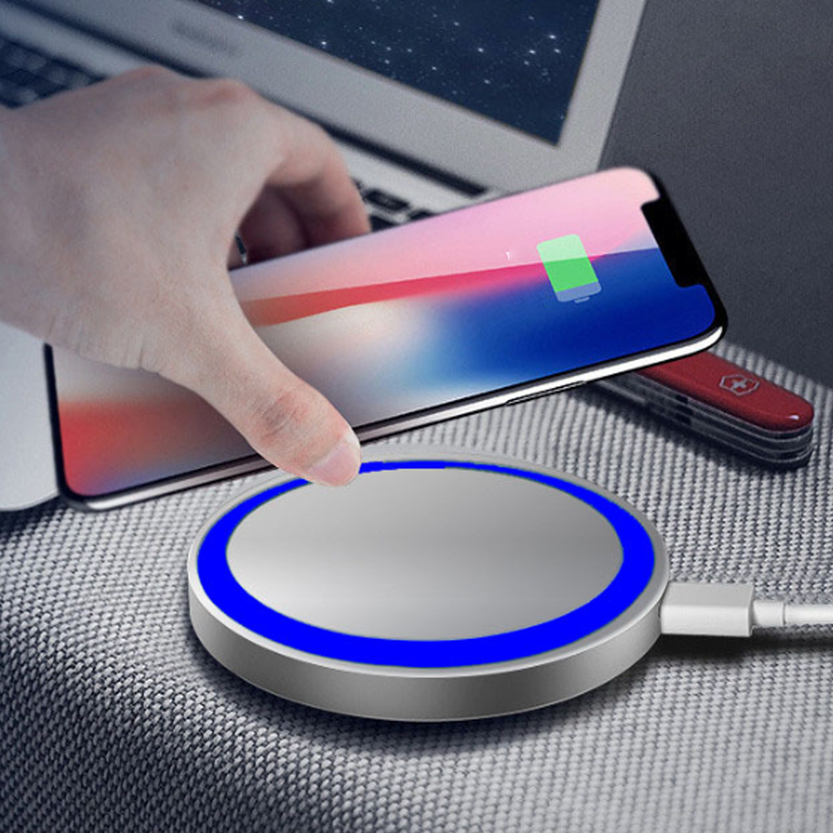 Q5 Qi Wireless Phone Charger Pad for Smartphones 3