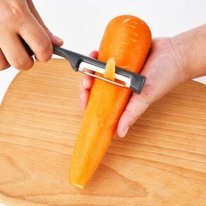 2 In 1 Fruits And Vegetable Peeler With Folded Knife 22