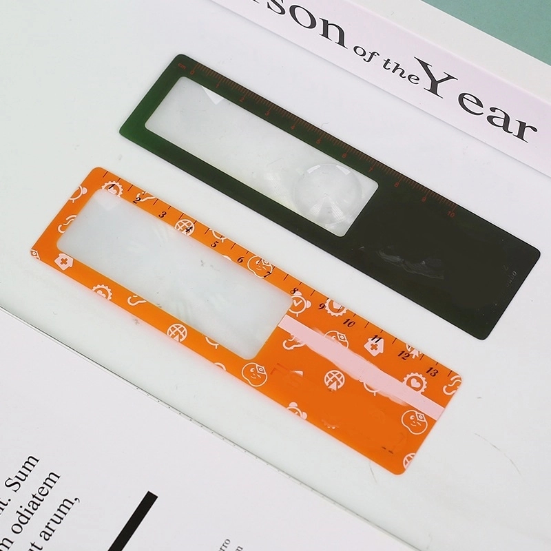 Bookmark magnifier with Ruler 4