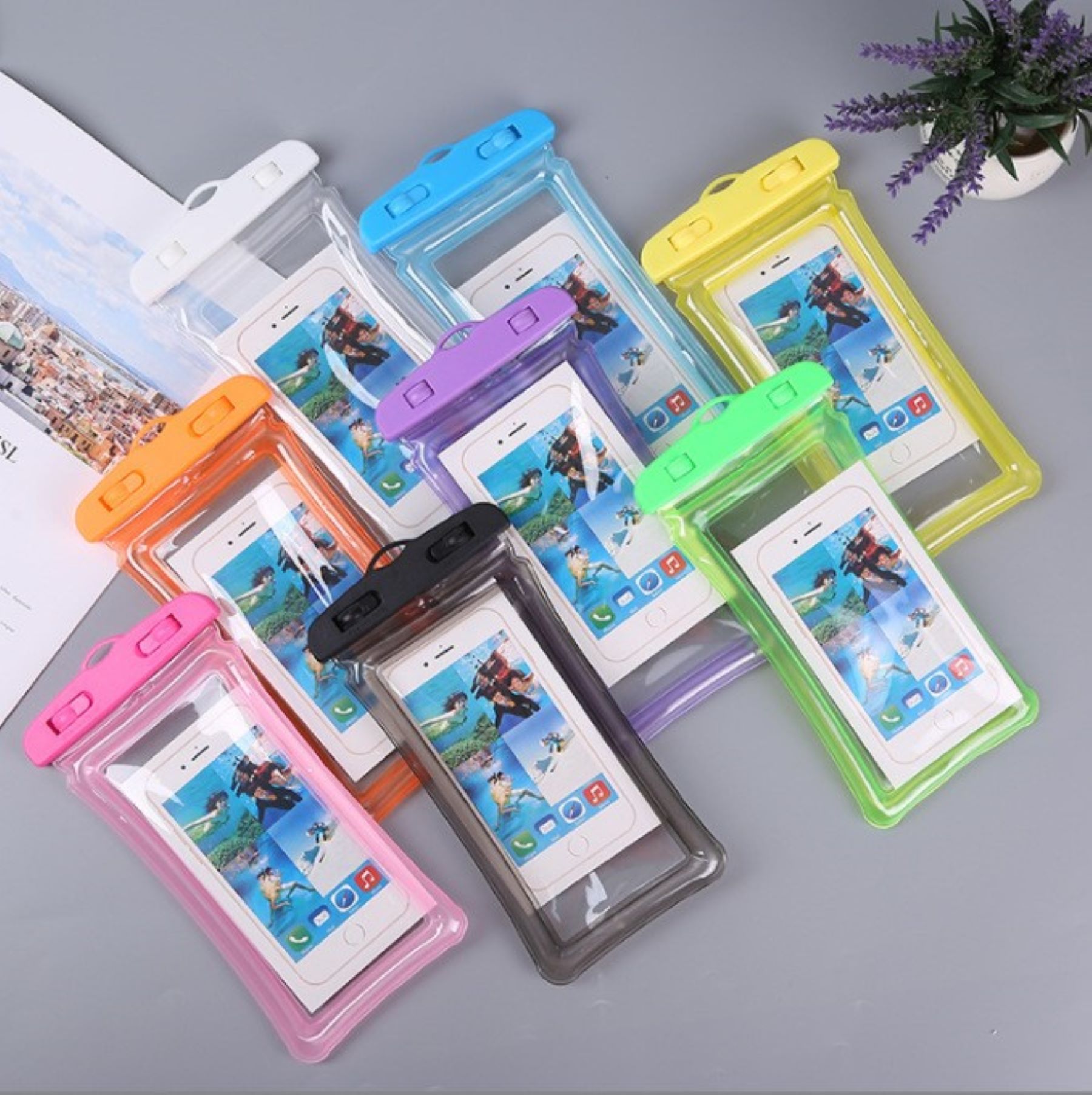 Waterproof Universal Smartphone Pouch For All Phone Sizes 1