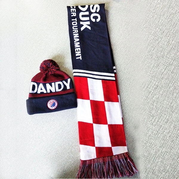 Pom Beanie and Scarf Set 4